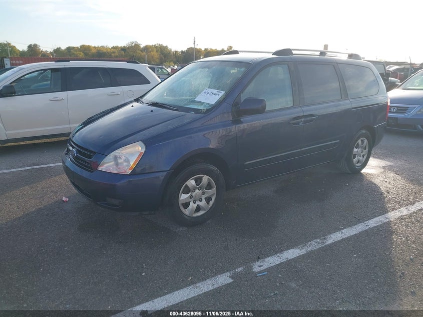 KNDMB233066055647 2006 KIA SEDONA photo no. 2