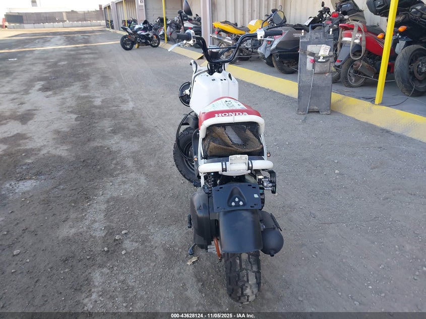 2013 HONDA NPS50 JH2AF5811DK104608