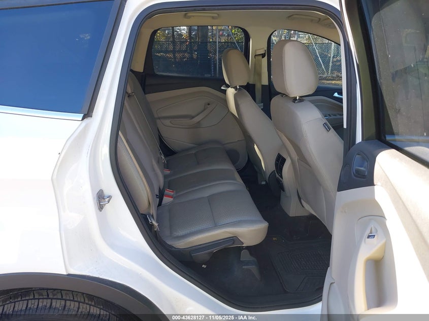 2017 Ford Escape Se VIN: 1FMCU9GD6HUB61886 Lot: 43628127