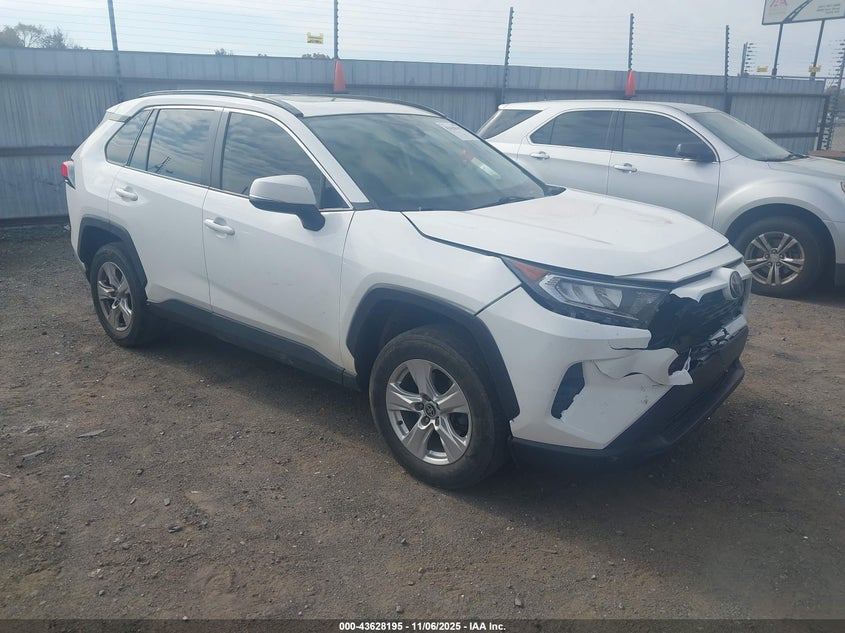 TOYOTA RAV4 XLE