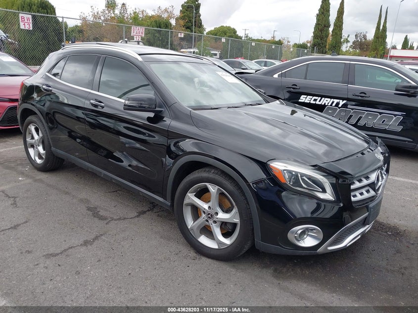MERCEDES-BENZ GLA-CLASS 4MATIC