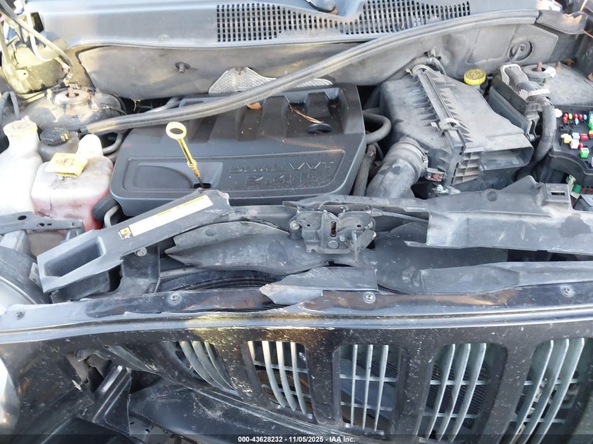 2008 Jeep Compass Sport VIN: 1J8FT47W48D785817 Lot: 43628232