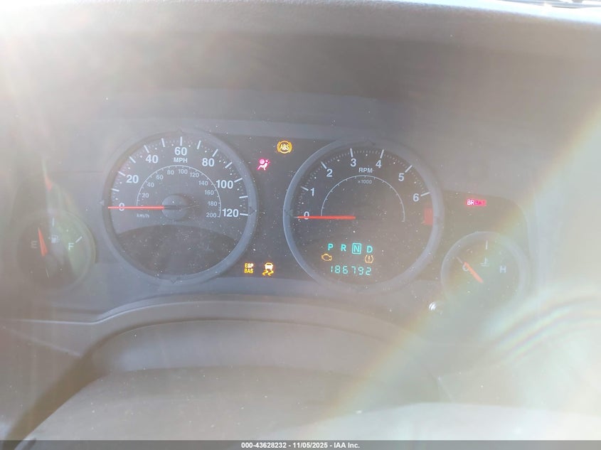 2008 Jeep Compass Sport VIN: 1J8FT47W48D785817 Lot: 43628232