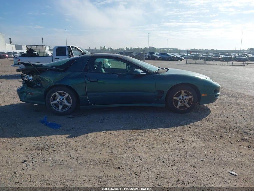 1998 Pontiac Firebird Trans Am VIN: 2G2FV22G2W2230717 Lot: 43628301