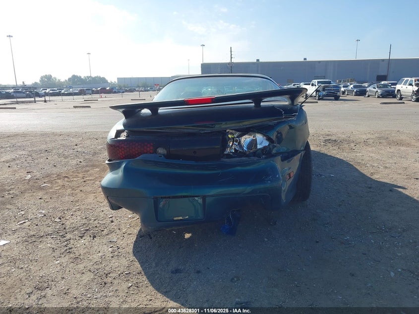 1998 Pontiac Firebird Trans Am VIN: 2G2FV22G2W2230717 Lot: 43628301