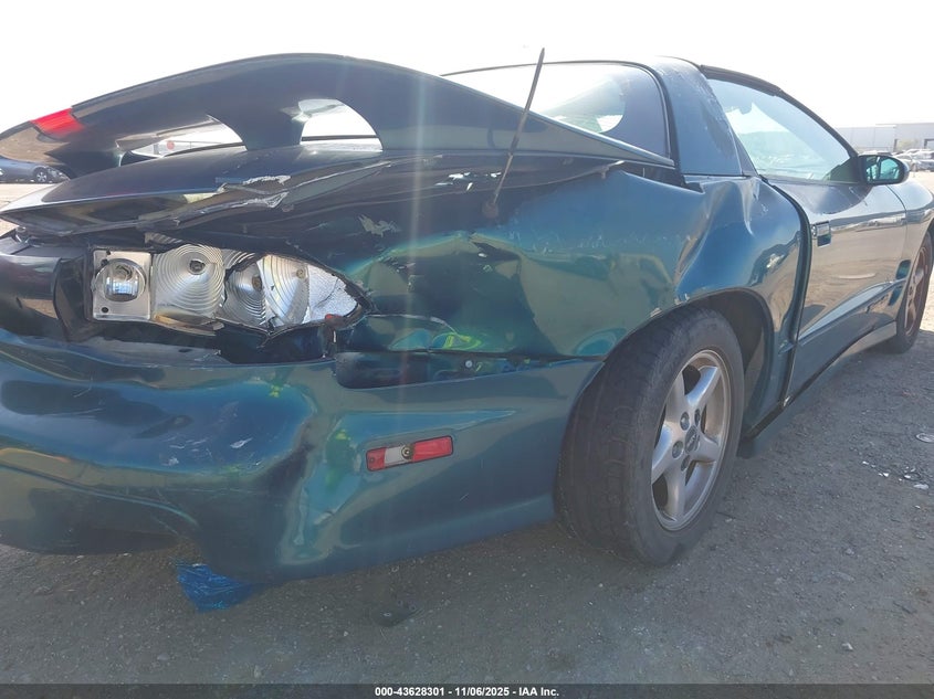 1998 Pontiac Firebird Trans Am VIN: 2G2FV22G2W2230717 Lot: 43628301