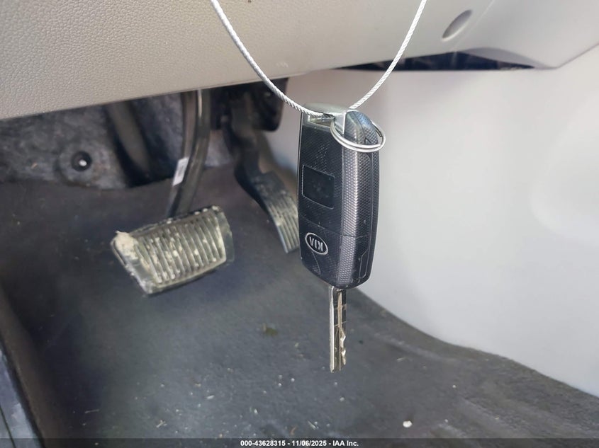 2016 KIA SEDONA LX KNDMB5C18G6188321