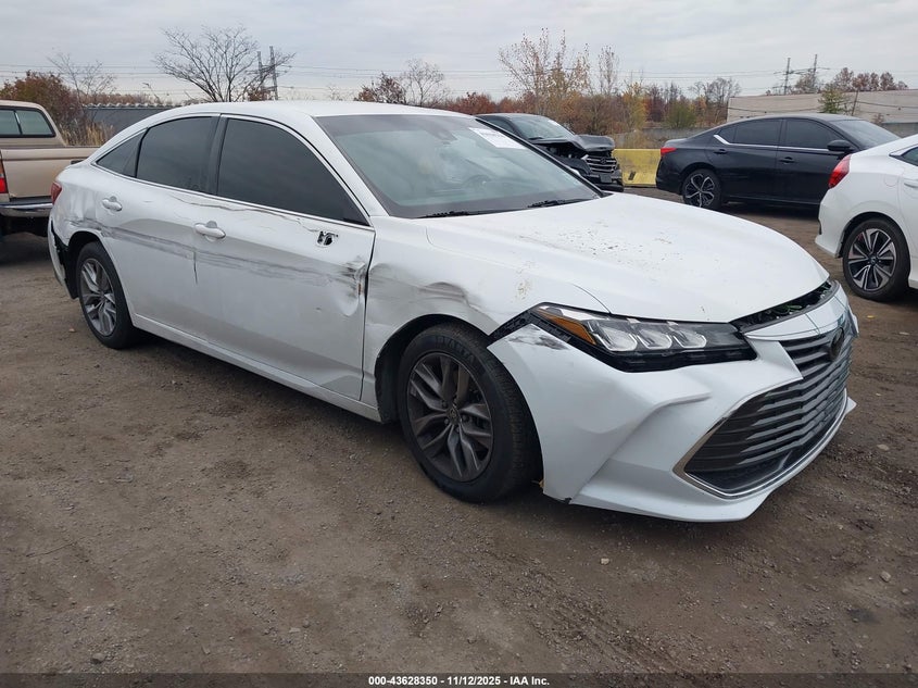 2022 TOYOTA AVALON XLE - 4T1JZ1FB5NU073398