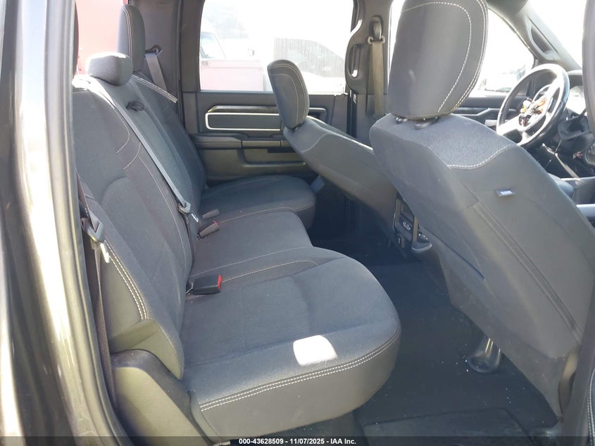 2020 Ram 3500 Big Horn 4X4 8' Box VIN: 3C63RRHL7LG201231 Lot: 43628509