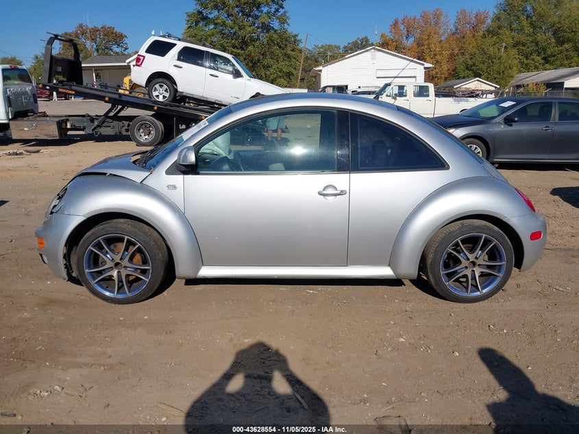 2000 Volkswagen New Beetle Gls 1.8L Turbo VIN: 3VWCD21C3YM449569 Lot: 43628554