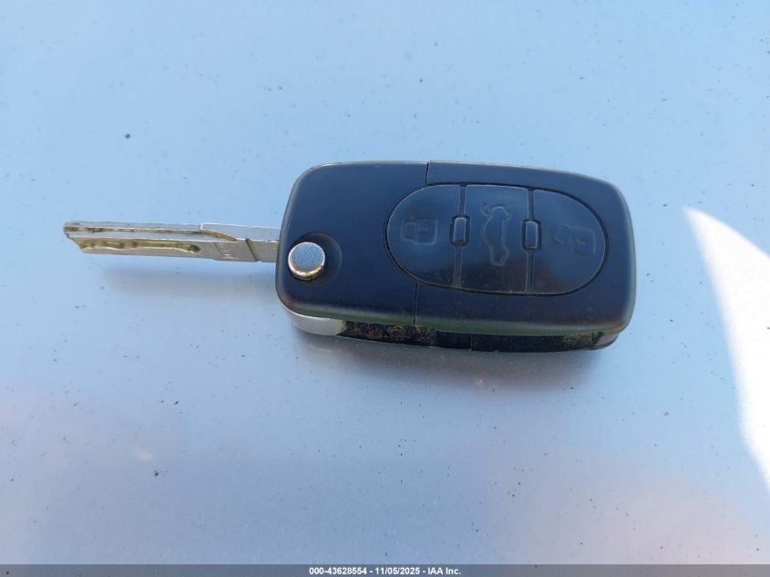 2000 Volkswagen New Beetle Gls 1.8L Turbo VIN: 3VWCD21C3YM449569 Lot: 43628554