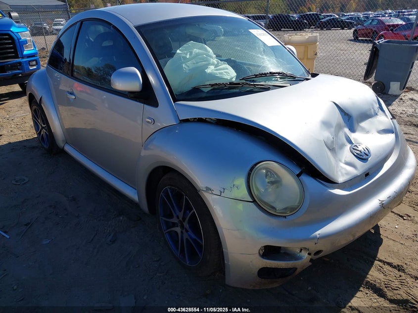 3VWCD21C3YM449569 2000 Volkswagen New Beetle Gls 1.8L Turbo auction photo 1