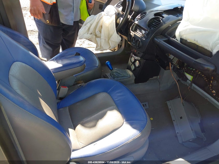 3VWCD21C3YM449569 2000 VOLKSWAGEN BEETLE photo no. 5