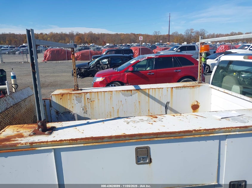 2008 Ford F-250 Xl/Xlt VIN: 1FDNF215X8EC82605 Lot: 43628599