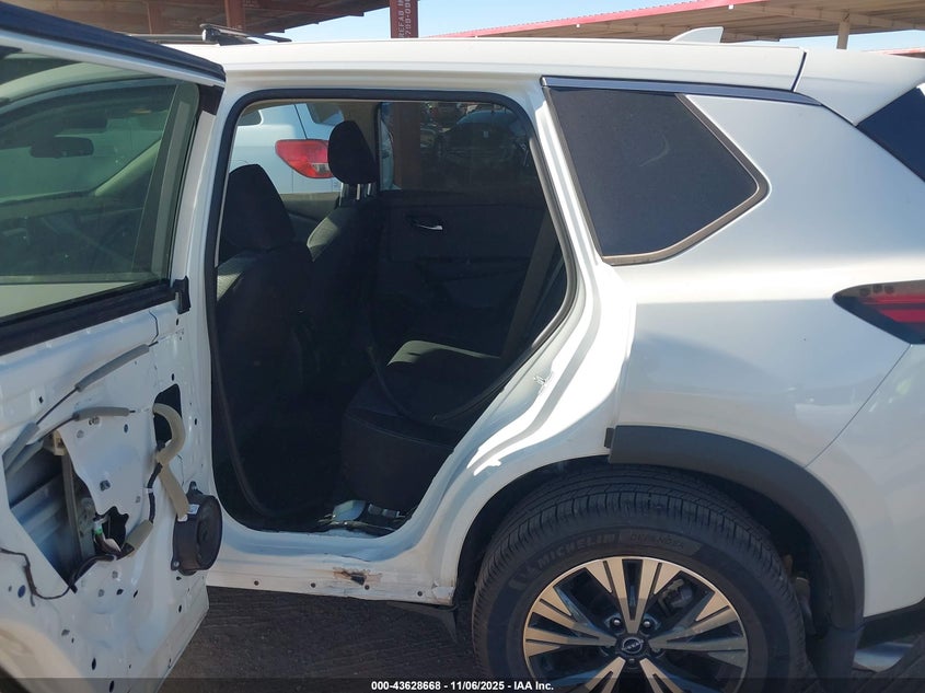5N1BT3BA0PC749067 2023 NISSAN ROGUE photo no. 19