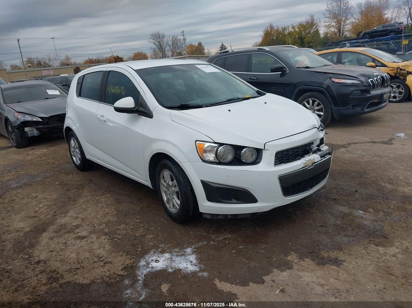 CHEVROLET SONIC LT MANUAL