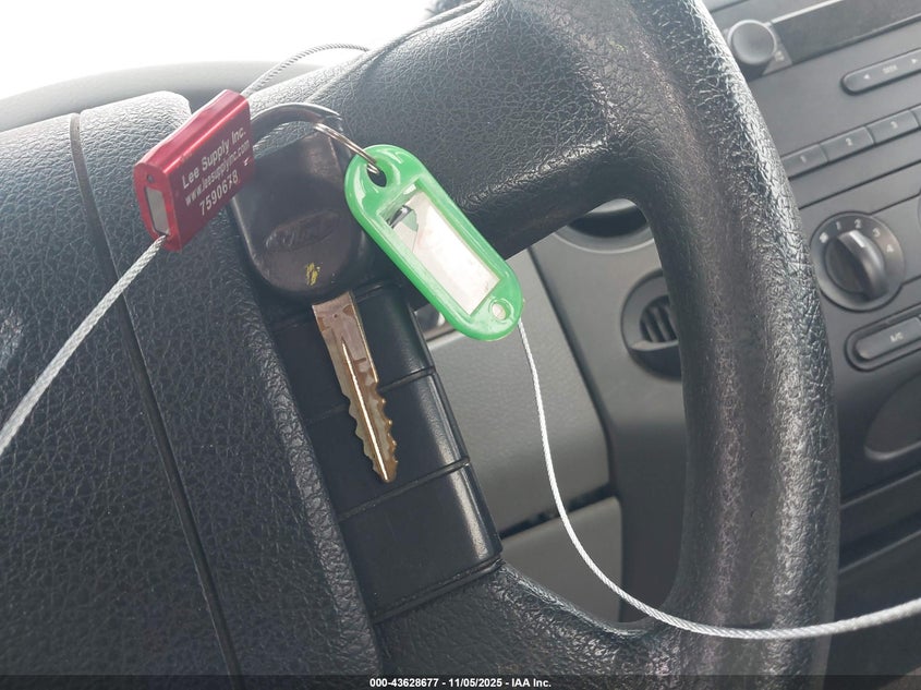 1FTRF12255NA98298 2005 FORD F-150 photo no. 11