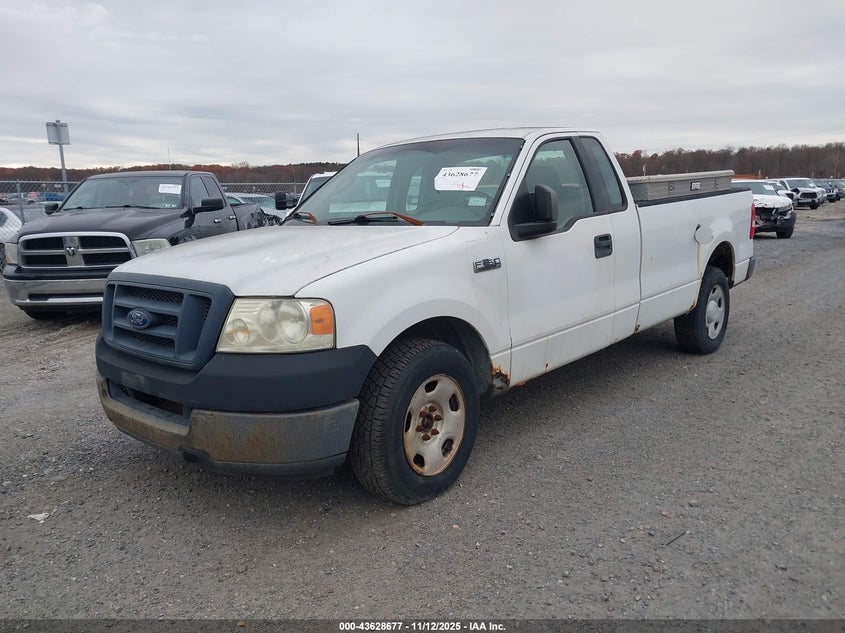 1FTRF12255NA98298 2005 FORD F-150 photo no. 2