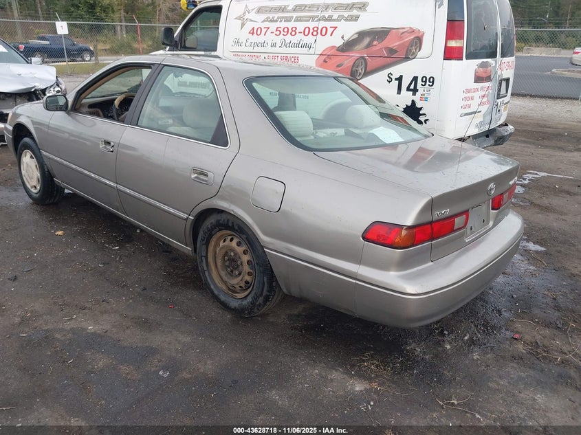 4T1BG22K7WU255823 1998 TOYOTA CAMRY photo no. 3