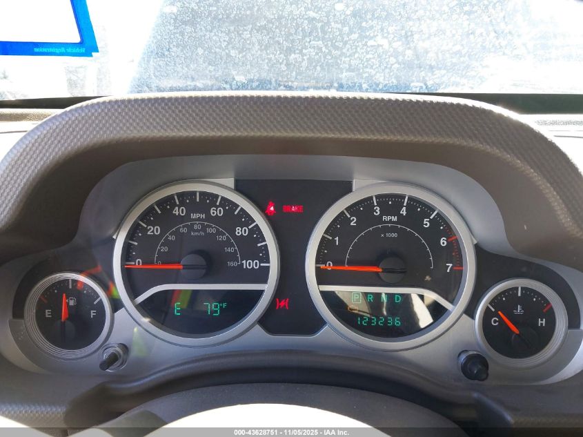 2008 Jeep Wrangler Unlimited Sahara VIN: 1J8GA59188L640402 Lot: 43628751