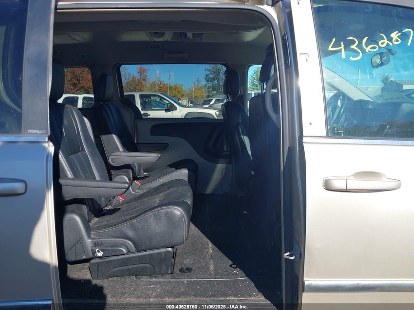 2014 Chrysler Town & Country Touring VIN: 2C4RC1BG1ER211171 Lot: 43628760