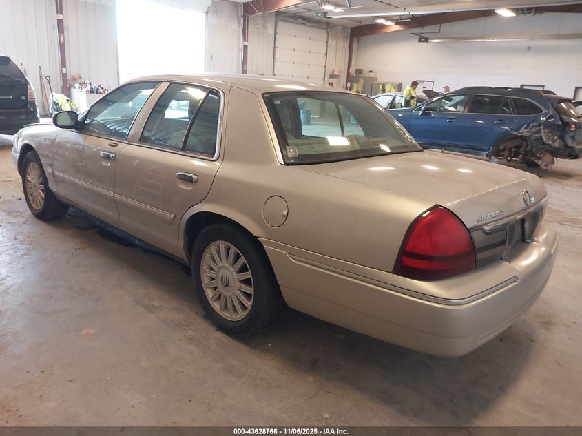 2MEHM75V79X606963 2009 MERCURY GRAND MARQUIS photo no. 3