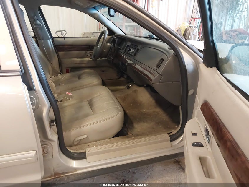 2MEHM75V79X606963 2009 MERCURY GRAND MARQUIS photo no. 5