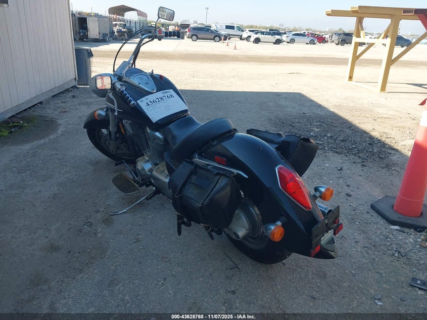 1HFSC49372A003310 2002 HONDA VTX photo no. 3