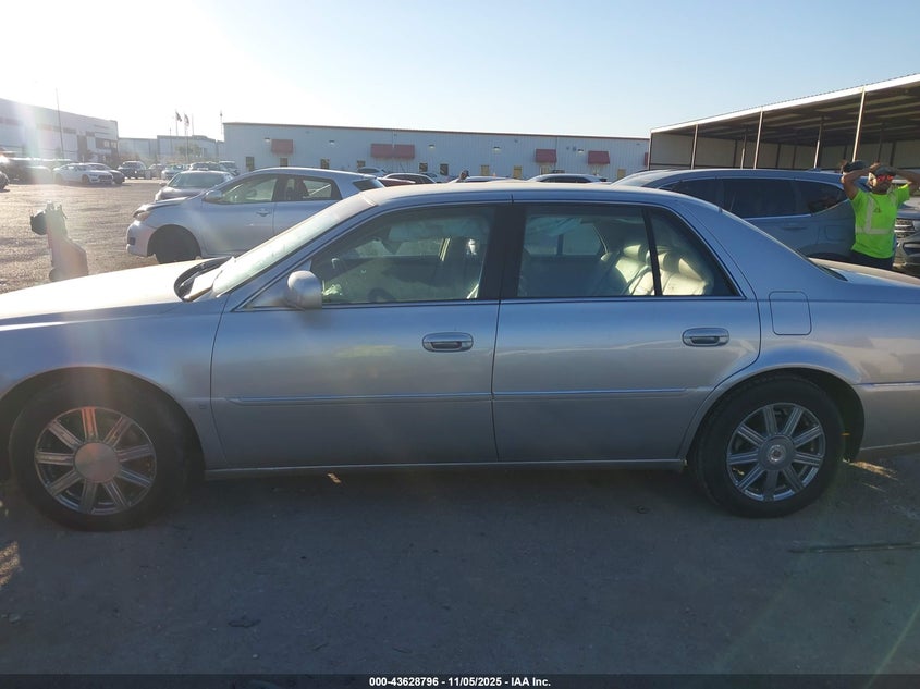2008 Cadillac Dts 1Sd VIN: 1G6KD57Y38U131355 Lot: 43628796