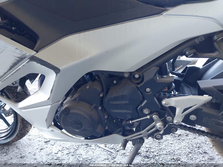 2025 Kawasaki Ex500 VIN: ML5EXGG1XSDA56075 Lot: 43628846