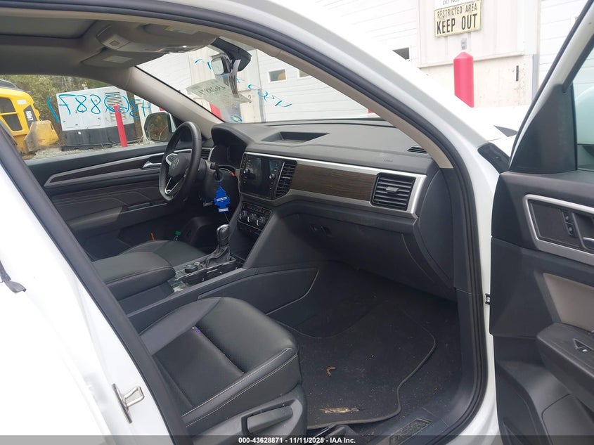 2023 VOLKSWAGEN ATLAS auction photo 5
