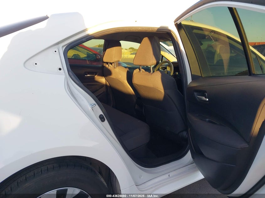 2021 TOYOTA COROLLA HYBRID LE - JTDEAMDE0MJ009846