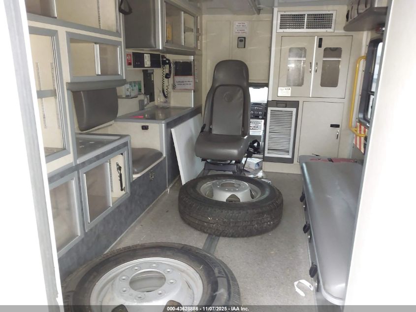 2011 Chevrolet Silverado 3500Hd Chassis Lt1 VIN: 1GB3K0CL5BF135136 Lot: 43628886