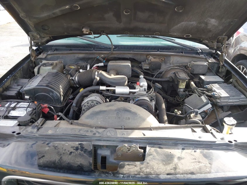 2000 GMC Yukon Denali VIN: 1GKEK63RXYR183092 Lot: 43628890