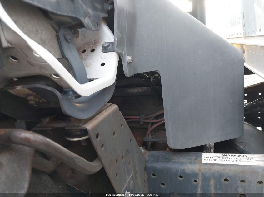 2000 Isuzu Npr VIN: 4KLB4B1R7YJ802878 Lot: 43628907