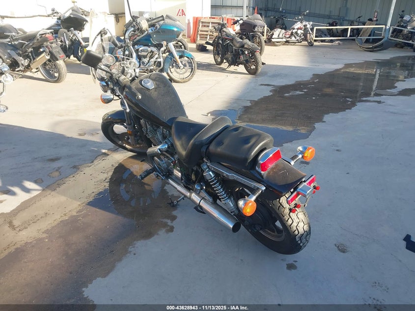 JH2RC1913GM200784 1986 HONDA VT photo no. 3