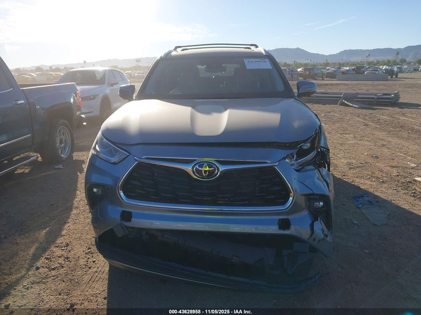 2024 TOYOTA HIGHLANDER PLATINUM 5TDKDRAH6RS536225