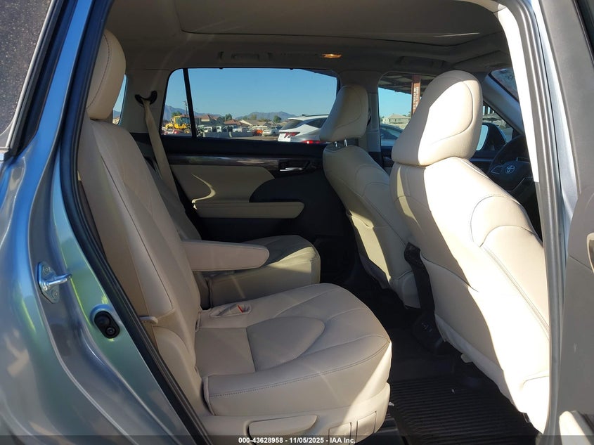 2024 TOYOTA HIGHLANDER PLATINUM 5TDKDRAH6RS536225