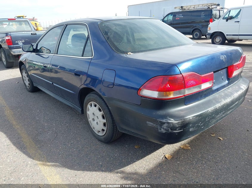1HGCG55432A132203 2002 HONDA ACCORD photo no. 3