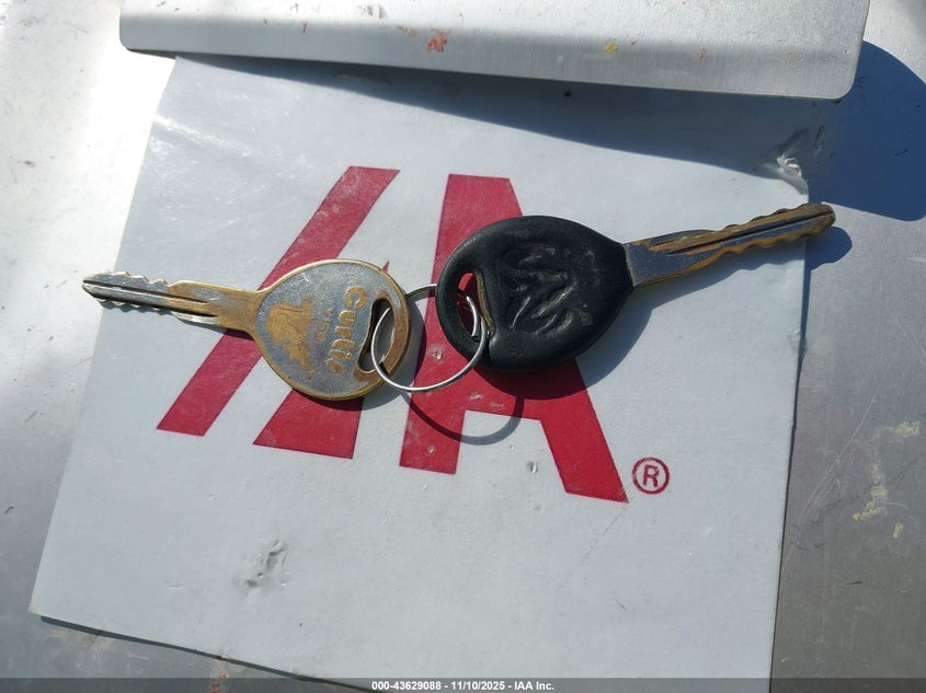 2001 Dodge Grand Caravan Sport VIN: 2B4GP44301R366776 Lot: 43629088