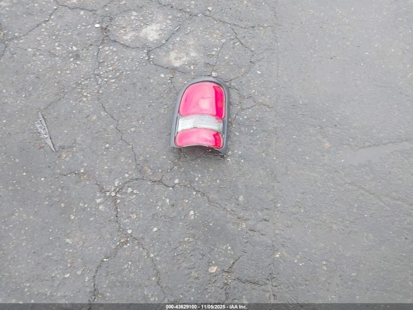 1998 Dodge Ram 1500 St VIN: 3B7HC13Y5WG176189 Lot: 43629100