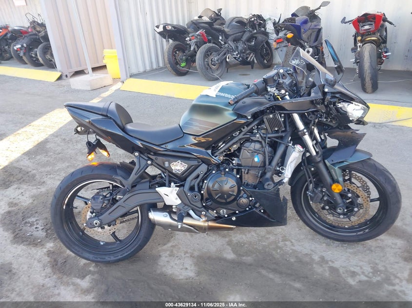 2025 Kawasaki Ex650 P VIN: ML5EXEP11SDAE9953 Lot: 43629134