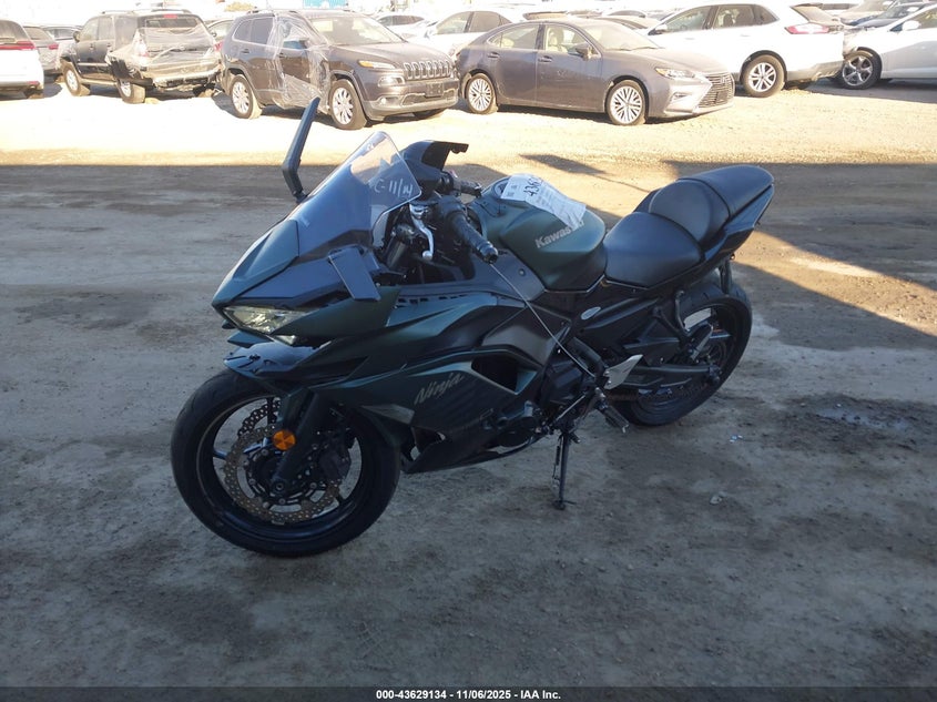 2025 Kawasaki Ex650 P