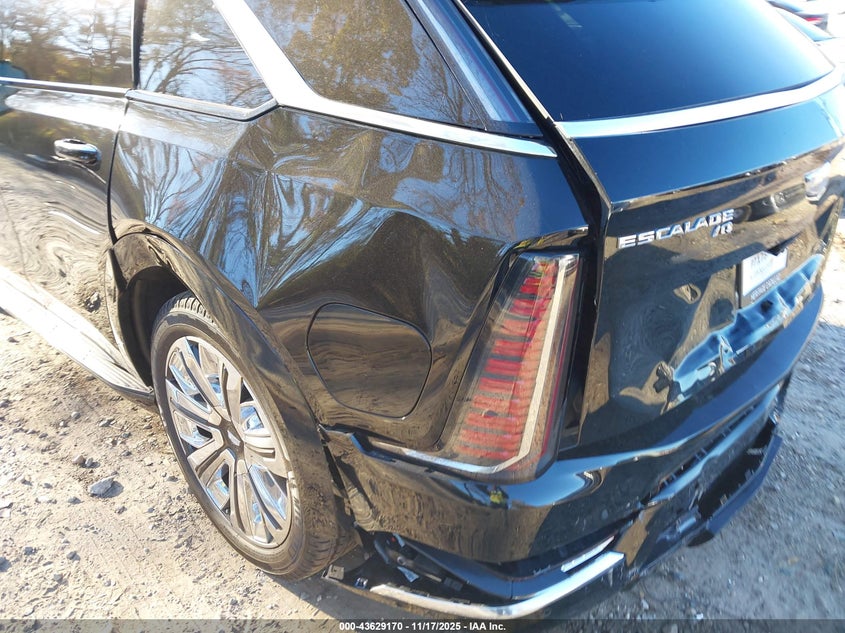 2026 Cadillac Escalade Iq Luxury VIN: 1GYTECKL9TU102606 Lot: 43629170