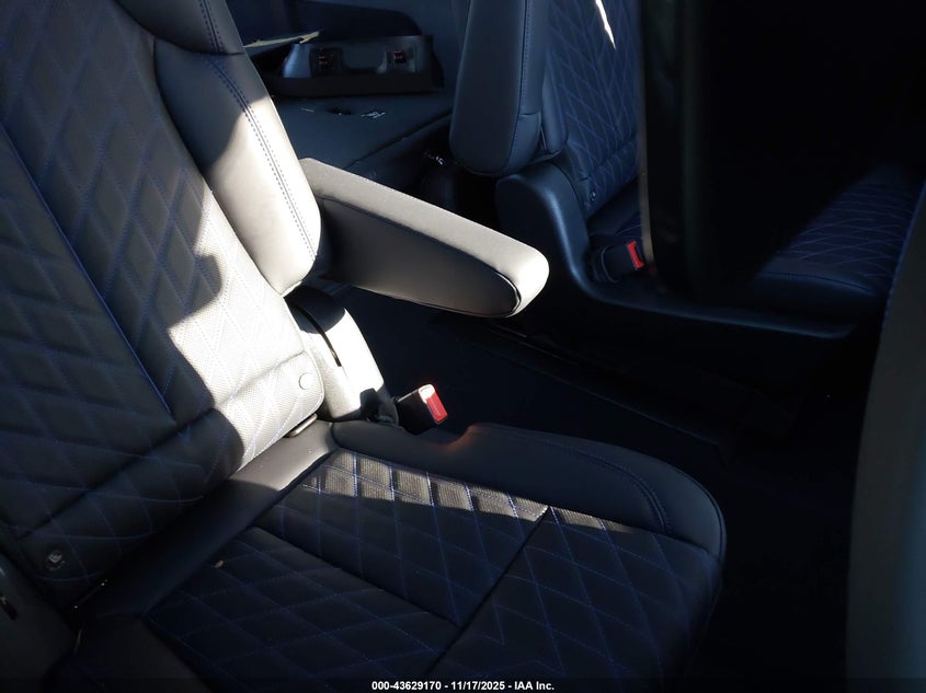 2026 Cadillac Escalade Iq Luxury VIN: 1GYTECKL9TU102606 Lot: 43629170