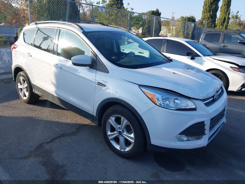 FORD ESCAPE SE