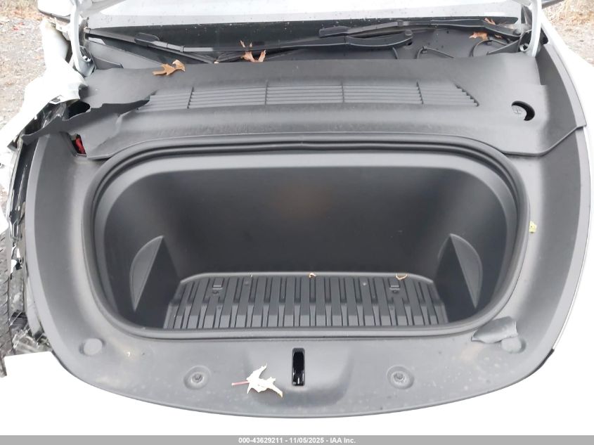 2023 Tesla Model Y Awd/Long Range Dual Motor All-Wheel Drive VIN: 7SAYGAEE0PF785563 Lot: 43629211