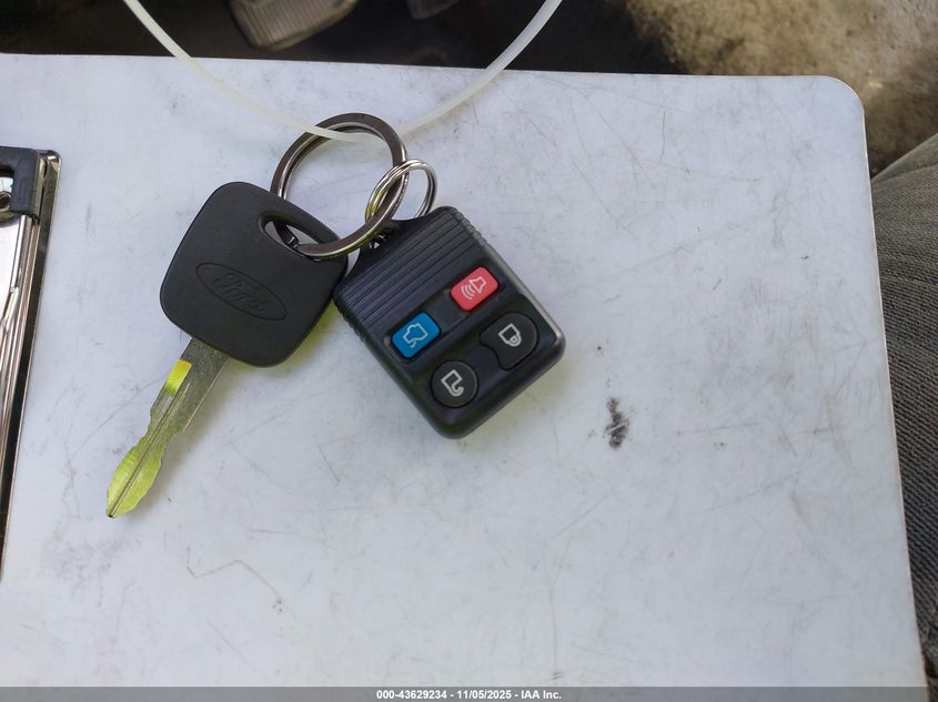 2000 Ford F-150 Work Series/Xl/Xlt VIN: 1FTRF17W7YKA56989 Lot: 43629234