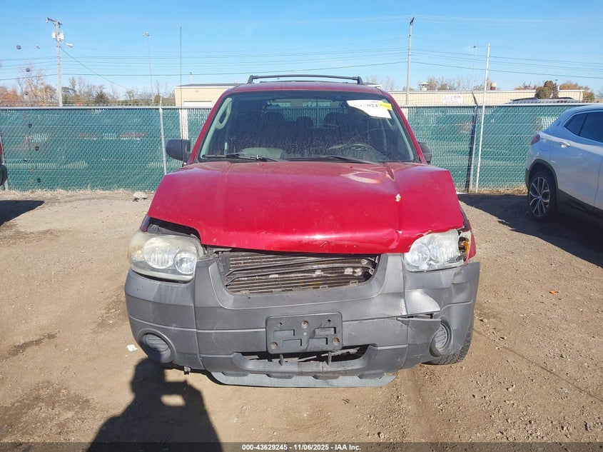 2005 Ford Escape Xls VIN: 1FMYU02ZX5KC79452 Lot: 43629245