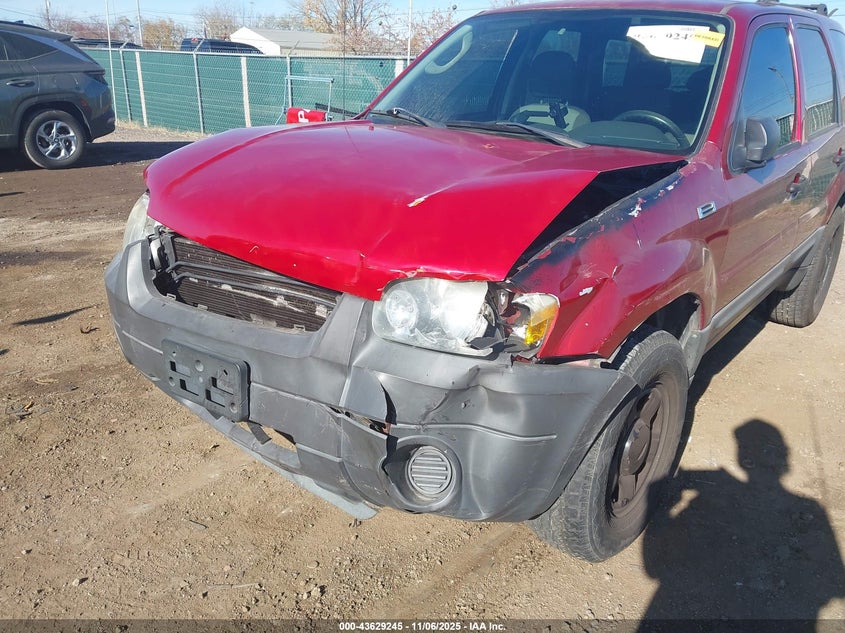 2005 Ford Escape Xls VIN: 1FMYU02ZX5KC79452 Lot: 43629245